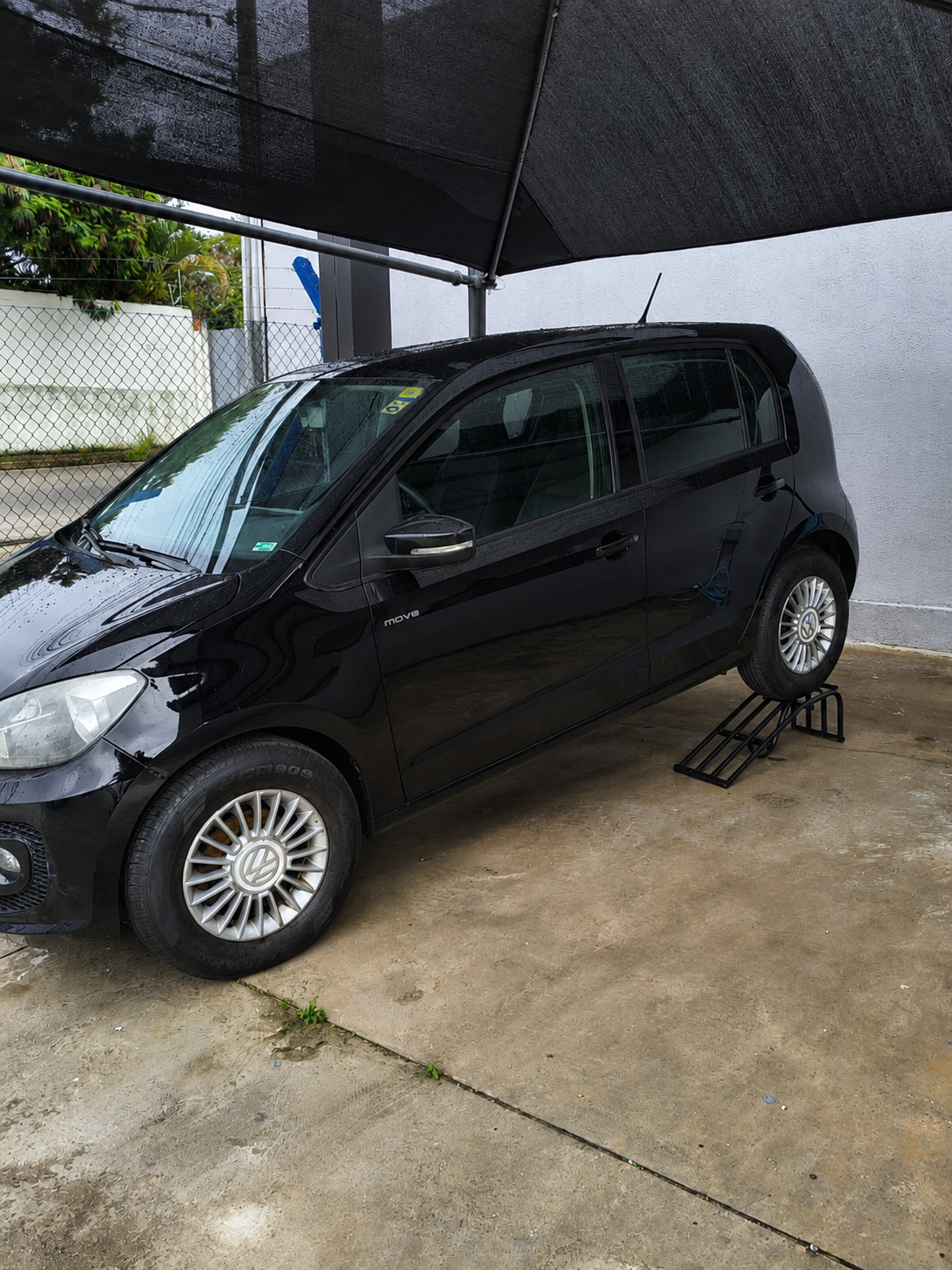 Volkswagen Up! Move TSI 2017 — miniatura 2